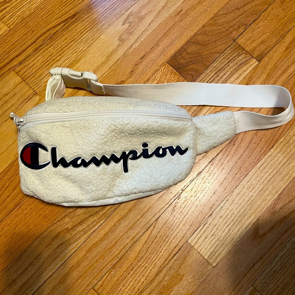 Champion fanny pack